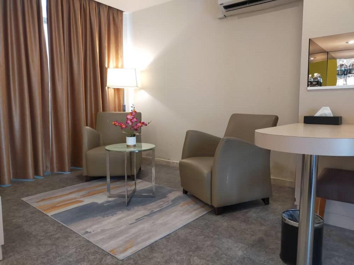 Sentral @ Centre Hotel 3*